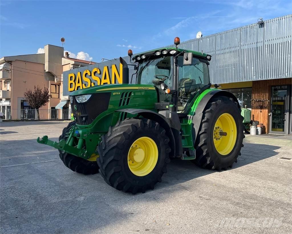 John Deere 6175 R Tractoren