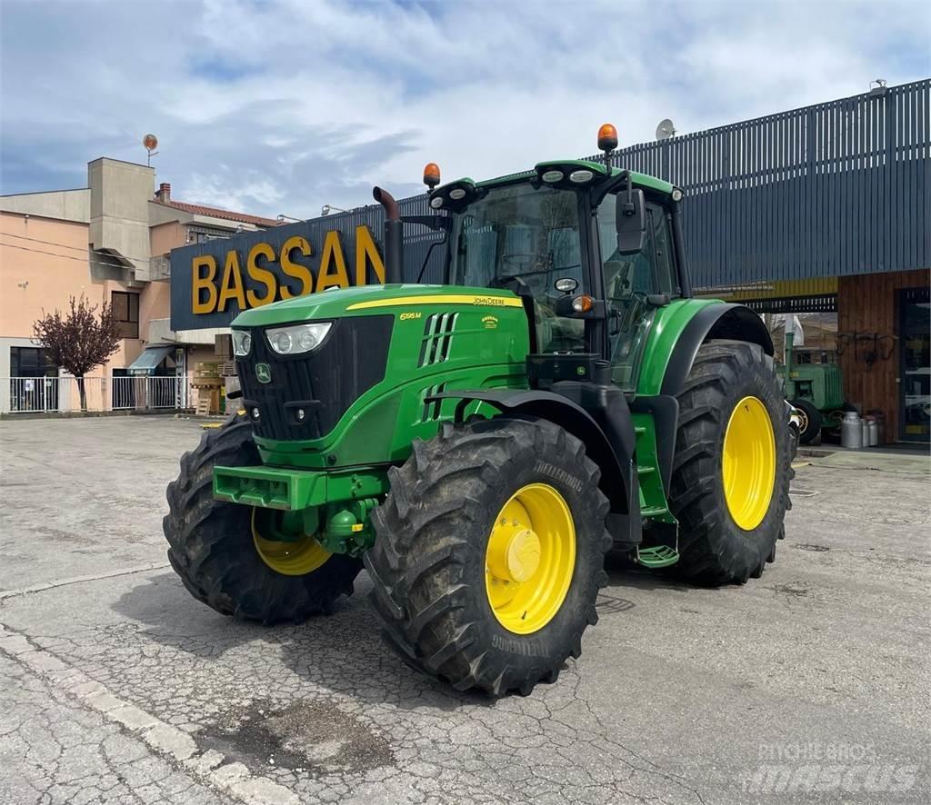 John Deere 6195 M Tractoren