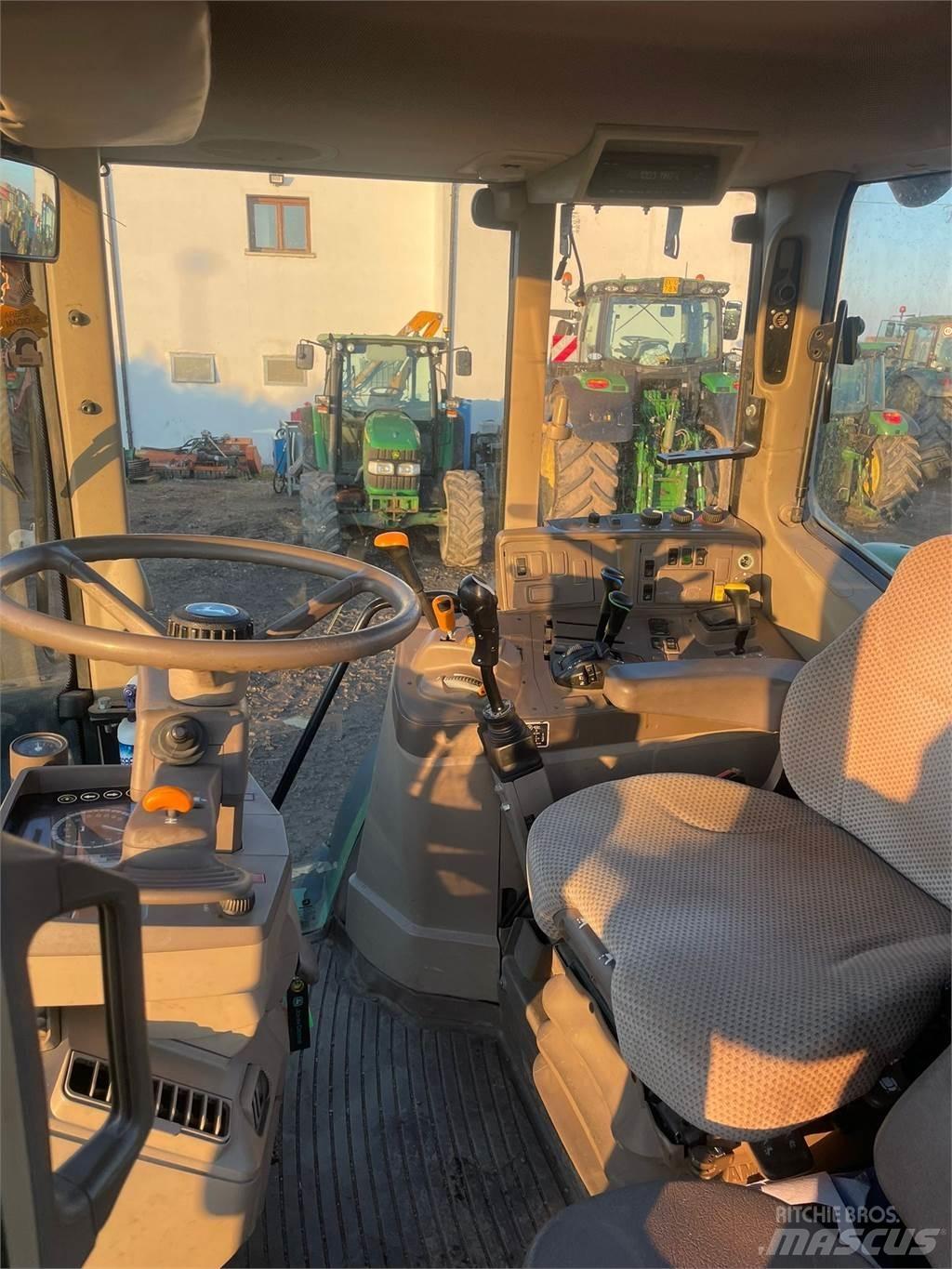 John Deere 6195 M Tractoren