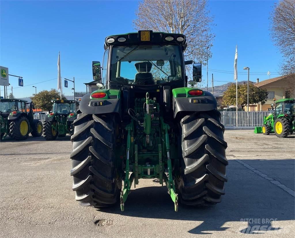 John Deere 6250 R Tractoren