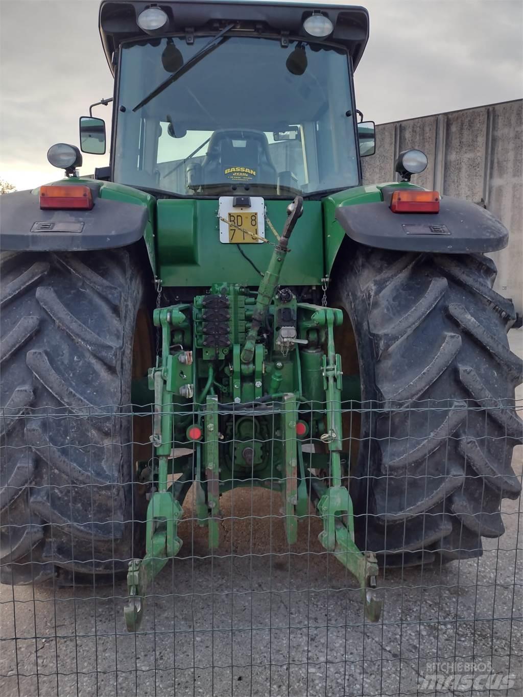 John Deere 8230 Tractoren