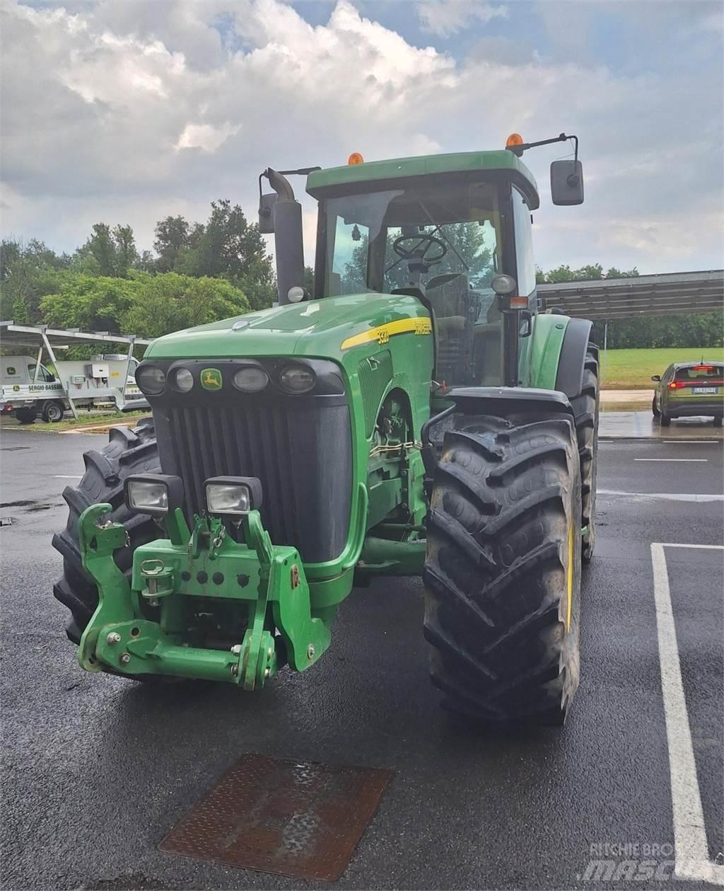 John Deere 8320 Tractoren