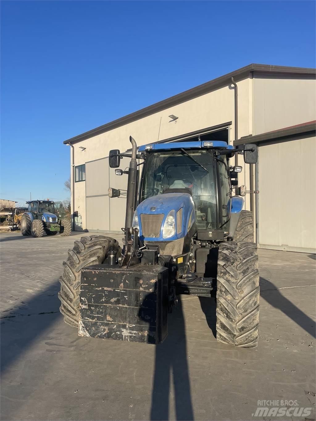 New Holland T6060 Tractoren