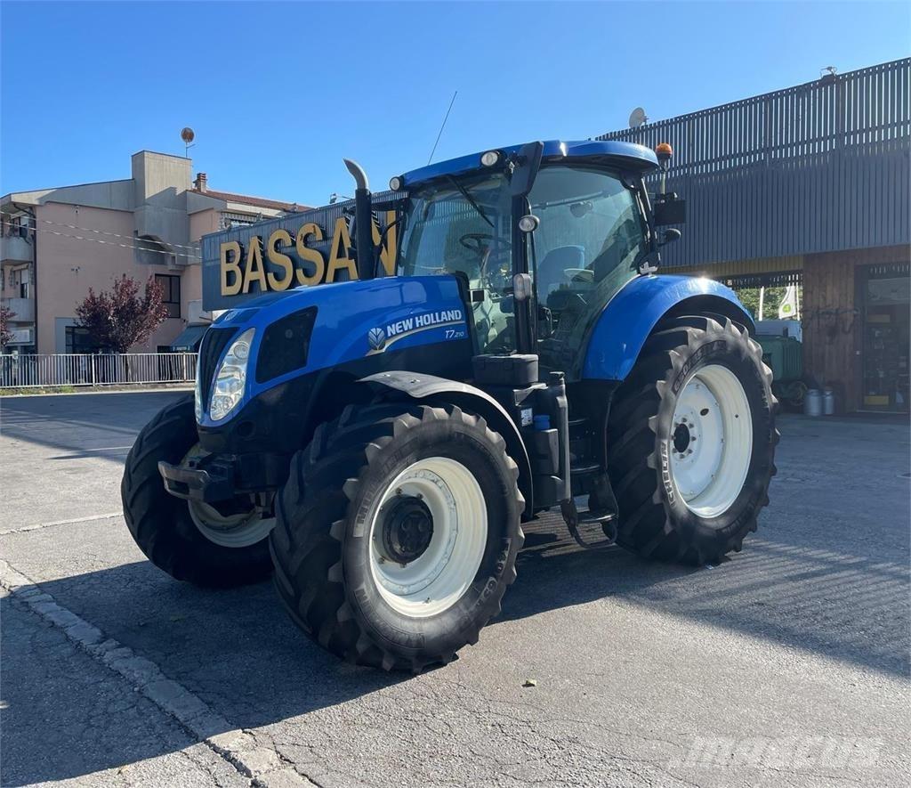 New Holland T7 210 Tractoren