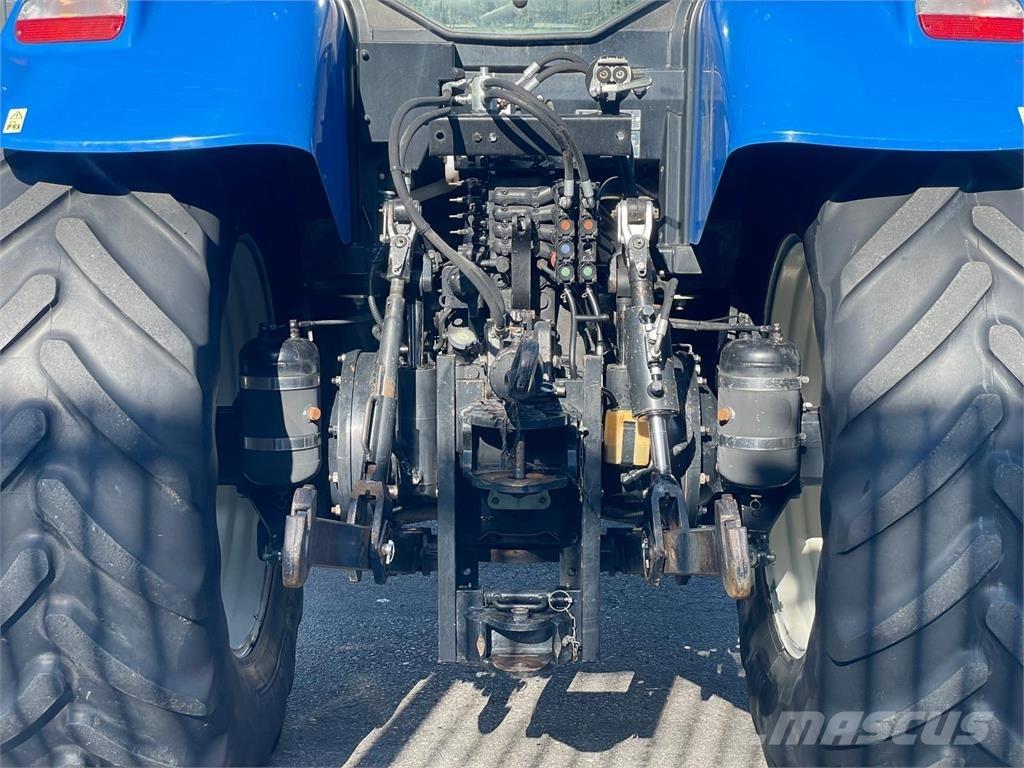 New Holland T7 210 Tractoren