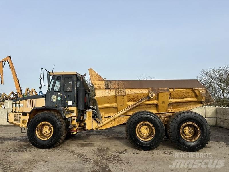 Bell B25C Knik dumptrucks