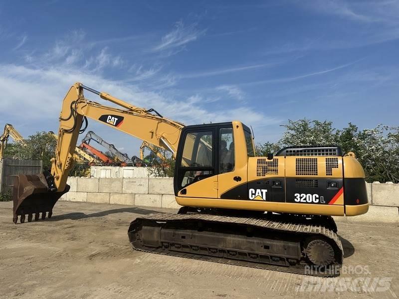 CAT 320 Rupsgraafmachines