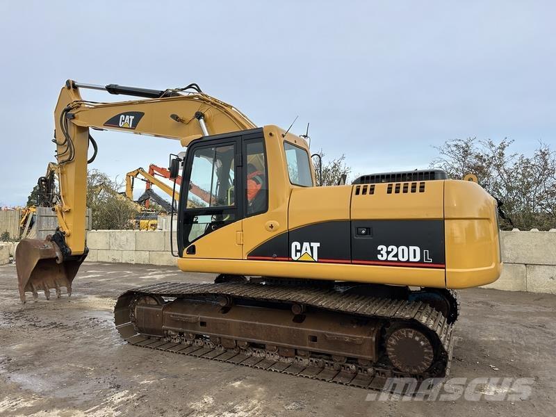 CAT 320 Rupsgraafmachines