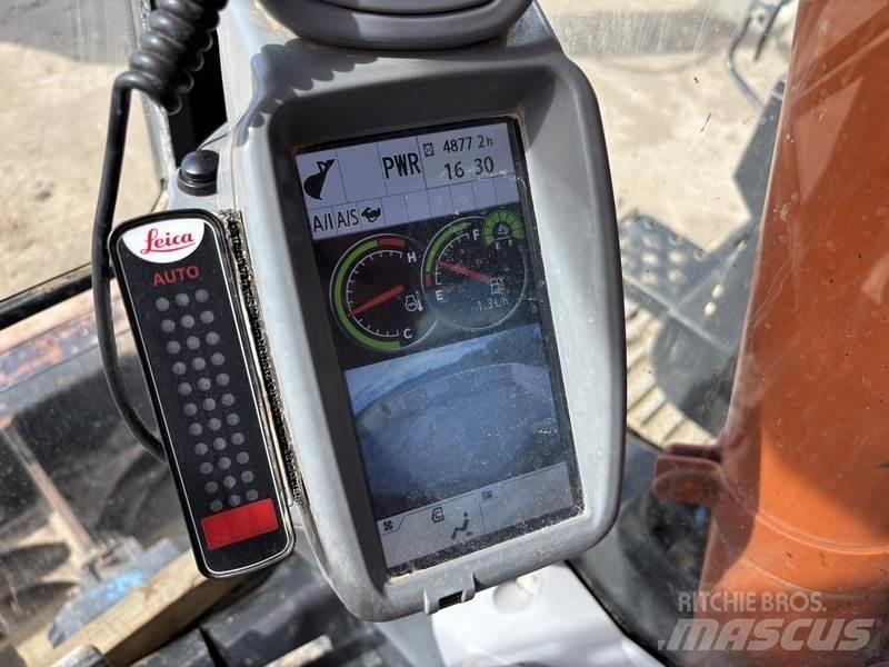 Hitachi ZX135 US-6 Rupsgraafmachines