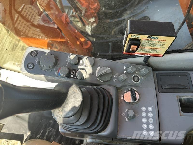Hitachi ZX210LC-6 Rupsgraafmachines