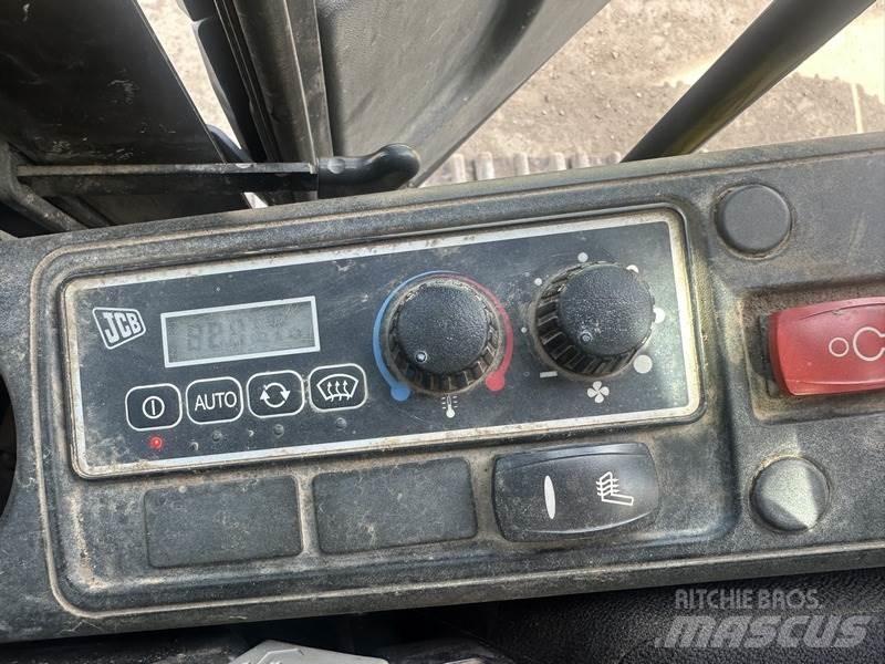JCB JS220 LC Rupsgraafmachines