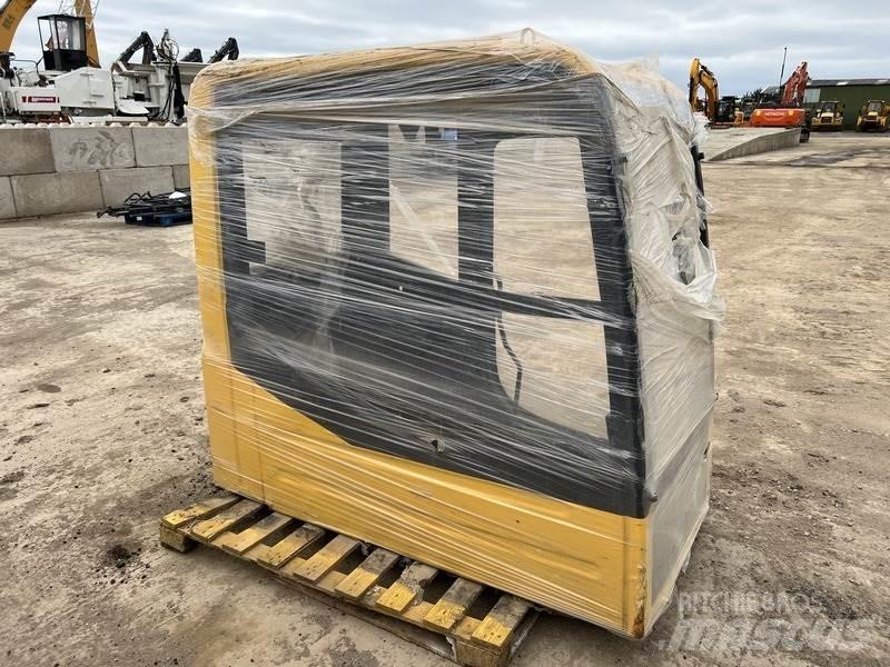 Komatsu PC130-8 Bouw - Overige