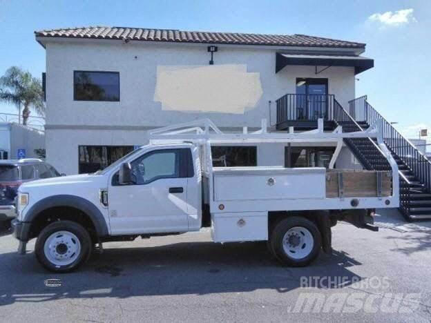 Ford F550 CONTRACTOR Bakwagens met gesloten opbouw