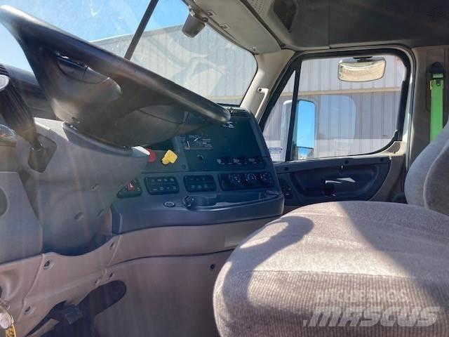 Freightliner Cascadia Trekkers