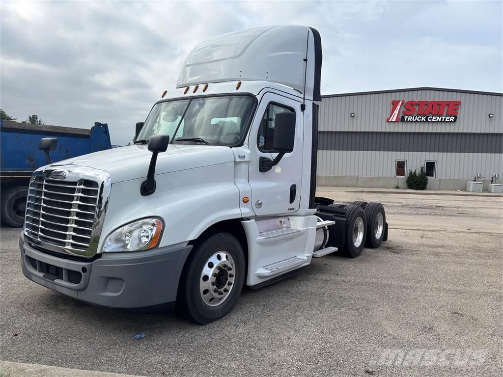 Freightliner Cascadia Trekkers