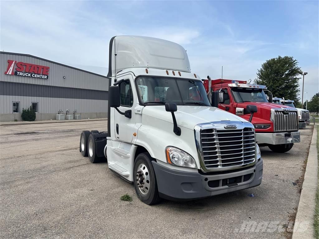 Freightliner Cascadia Trekkers
