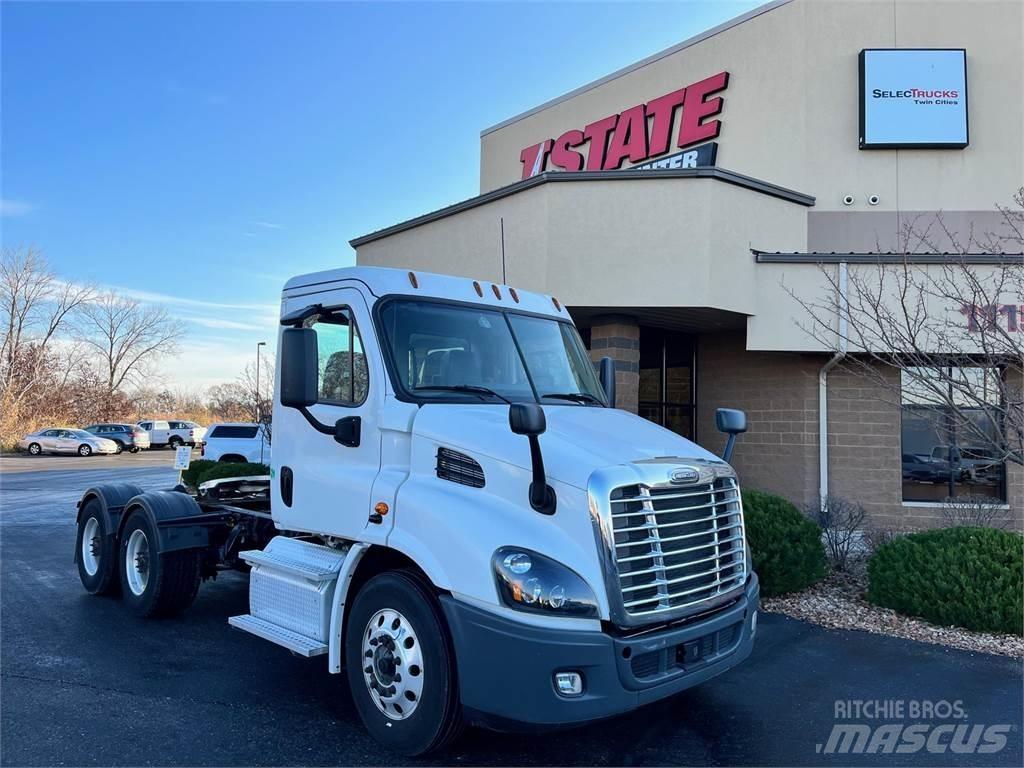 Freightliner Cascadia Trekkers