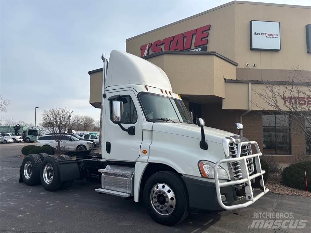 Freightliner Cascadia Trekkers