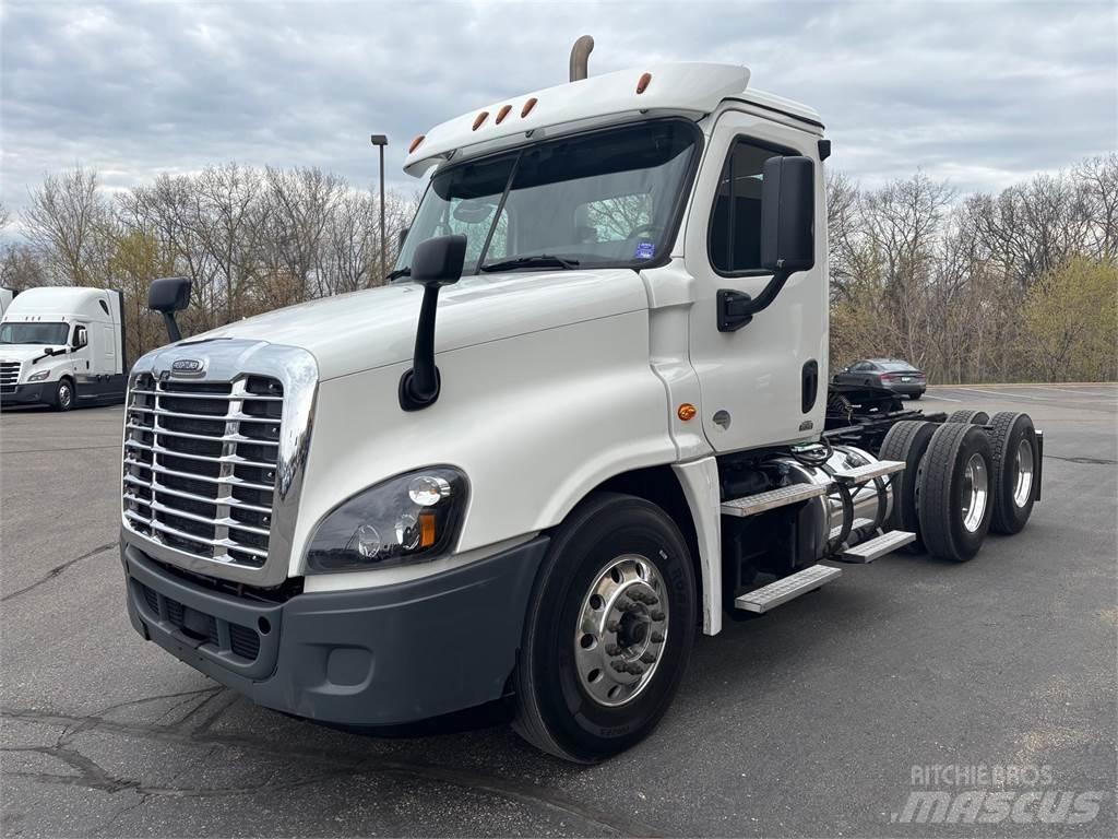Freightliner Cascadia Trekkers