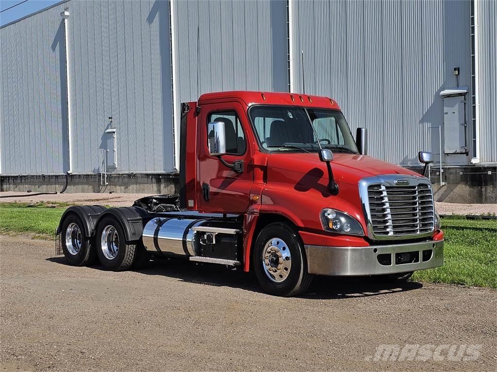 Freightliner Cascadia Trekkers