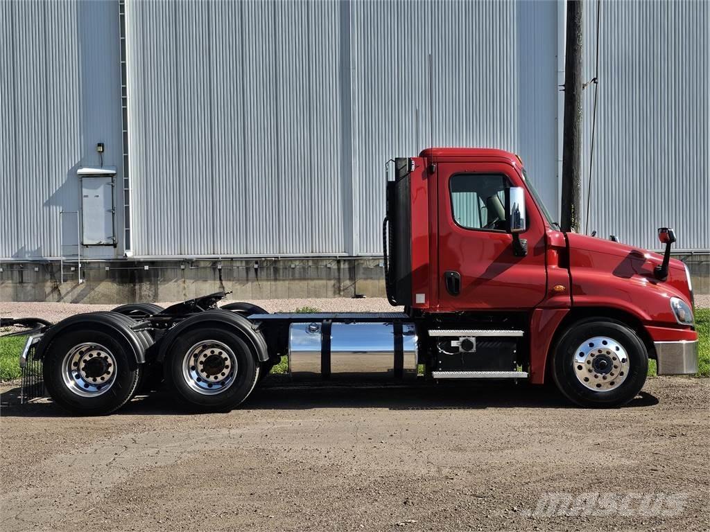 Freightliner Cascadia Trekkers