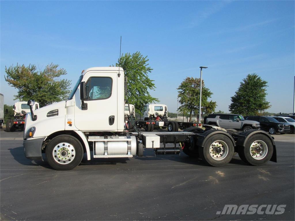 Freightliner Cascadia Trekkers