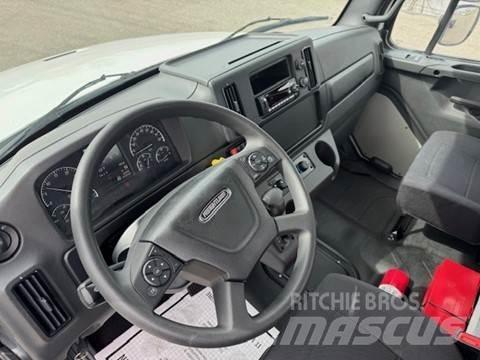 Freightliner M2 106 Trekkers