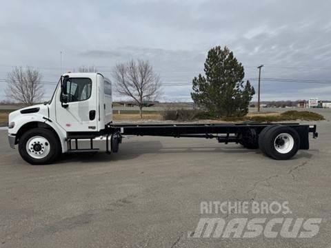 Freightliner M2 106 Trekkers