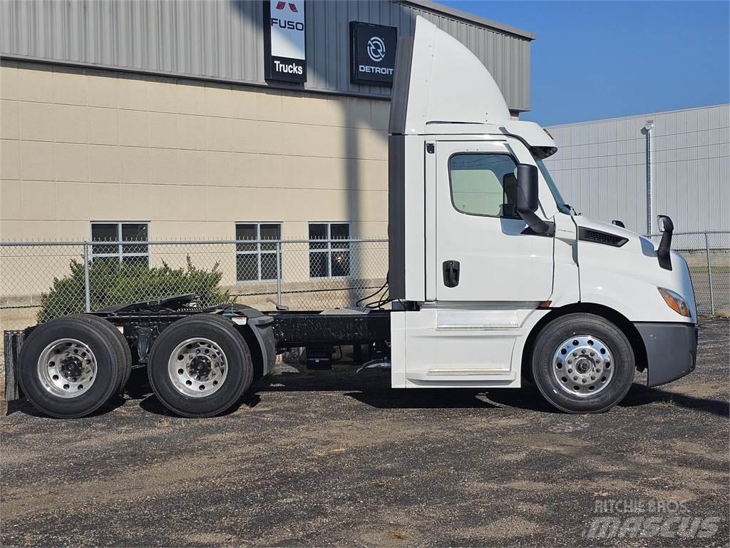Freightliner PE116 Trekkers