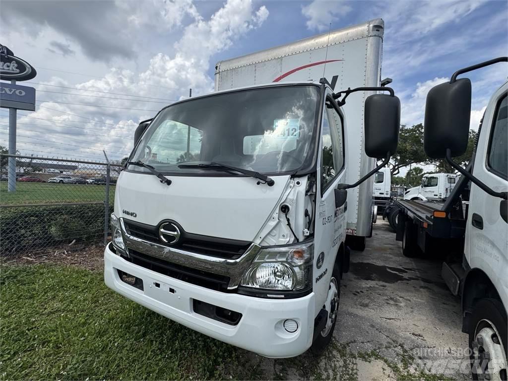 Hino 195 Bakwagens met gesloten opbouw