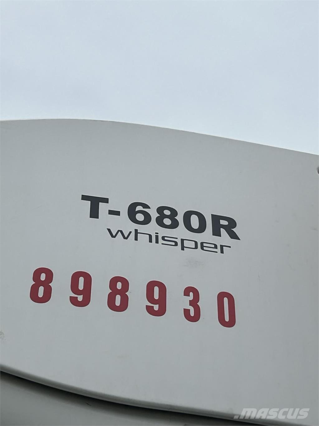 Hino 195 Bakwagens met gesloten opbouw