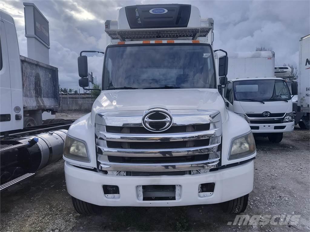 Hino 268 Bakwagens met gesloten opbouw