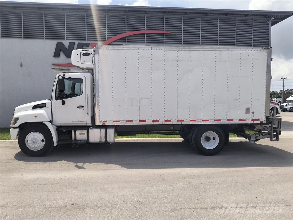 Hino 268 Bakwagens met gesloten opbouw