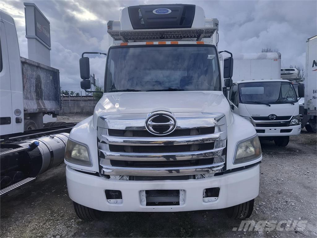 Hino 268 Bakwagens met gesloten opbouw