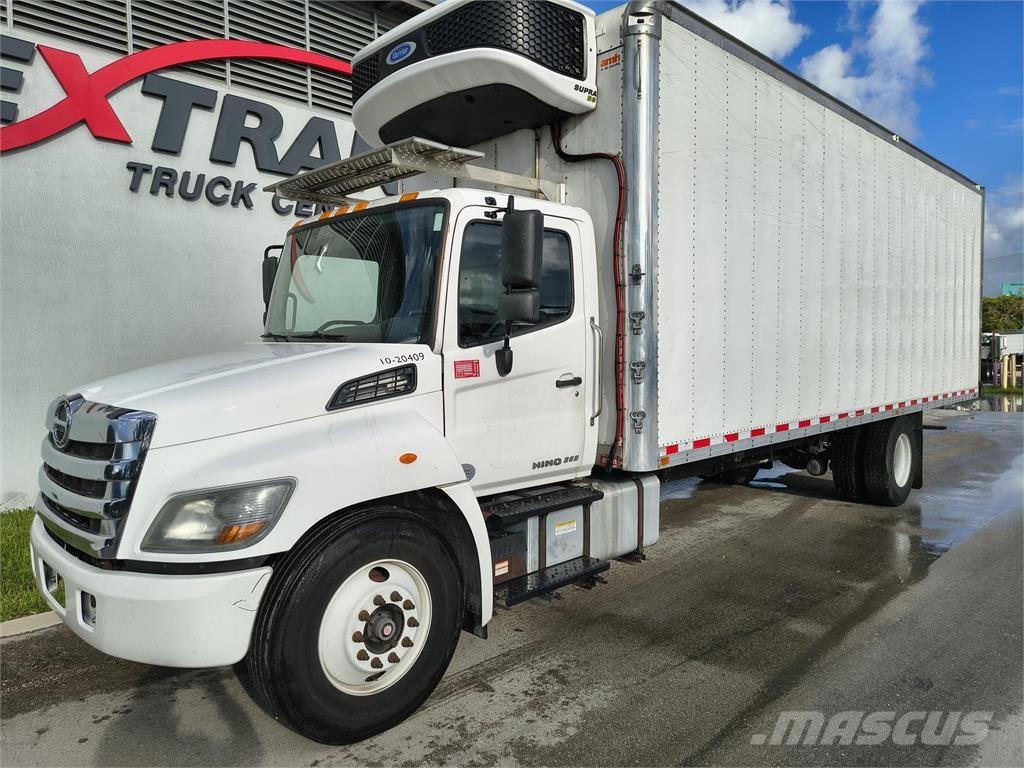 Hino 268A Bakwagens met gesloten opbouw