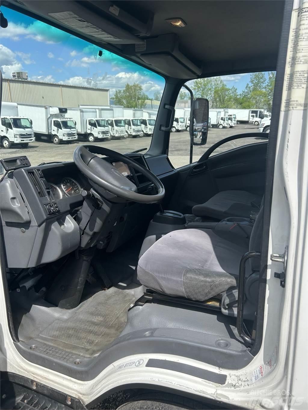 Isuzu NPR HD Bakwagens met gesloten opbouw