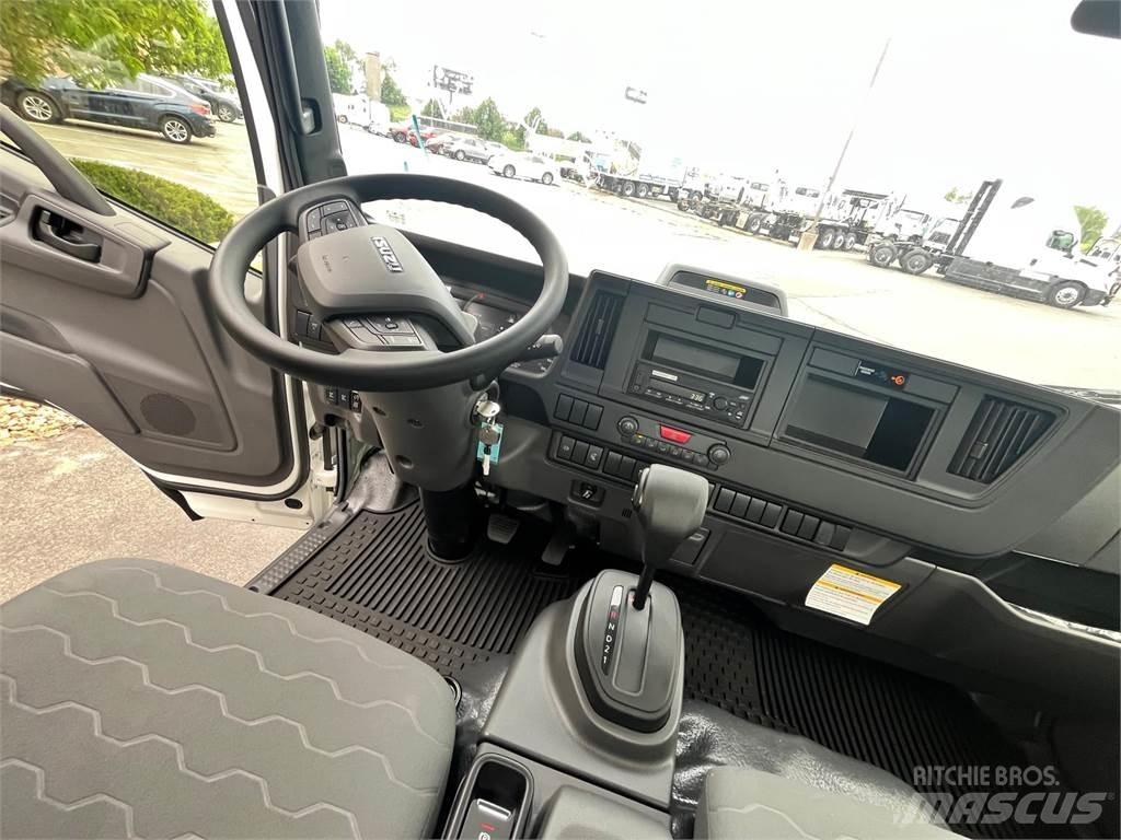 Isuzu NRR Chassis met cabine