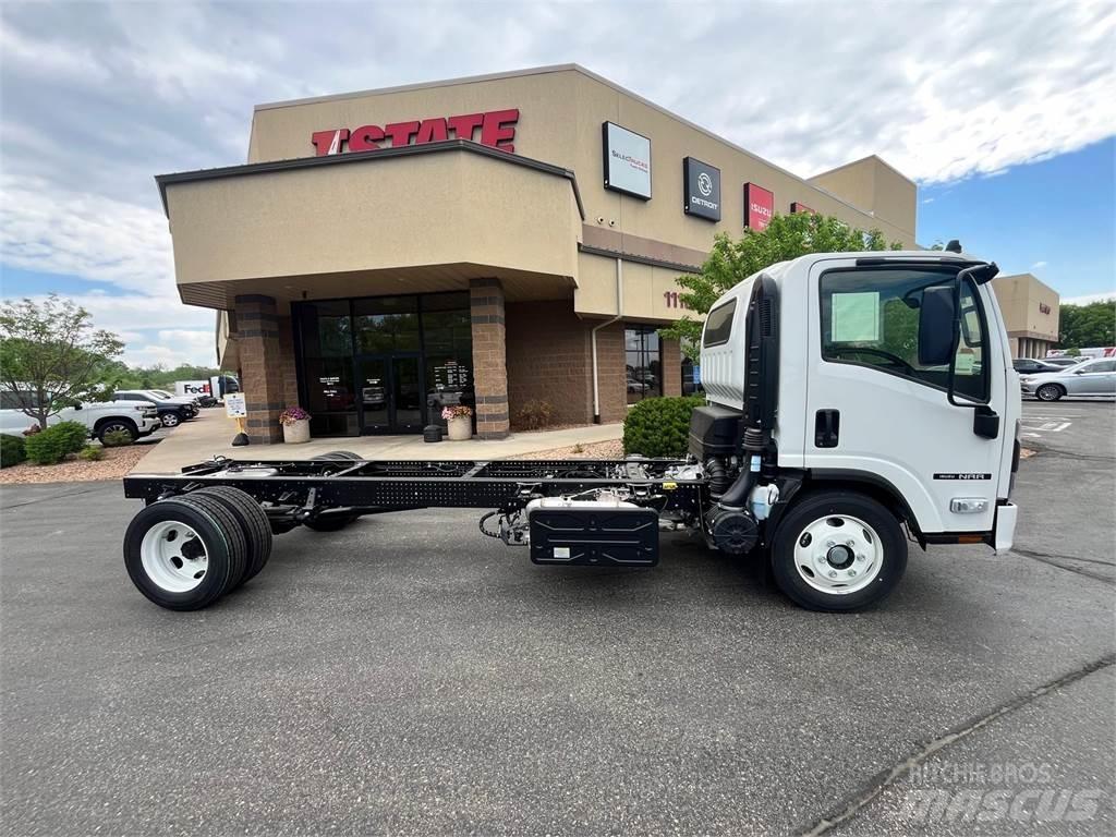 Isuzu NRR Chassis met cabine
