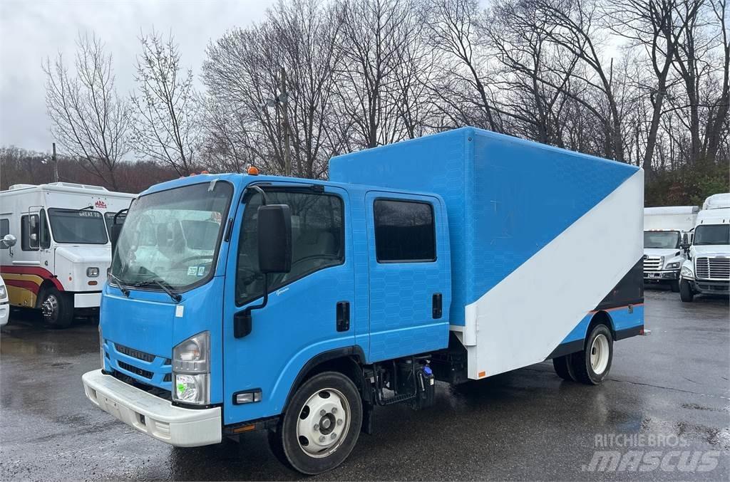 Isuzu NRR Bakwagens met gesloten opbouw