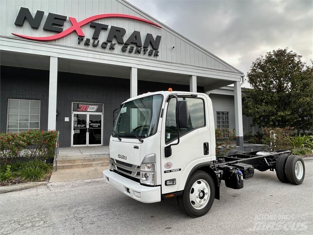 Isuzu NRR-3U454 Chassis met cabine