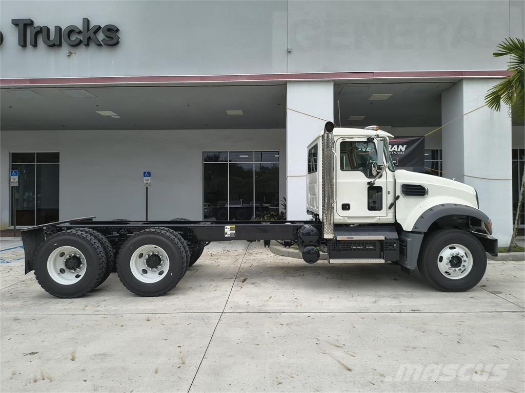 Mack GR64F Anders