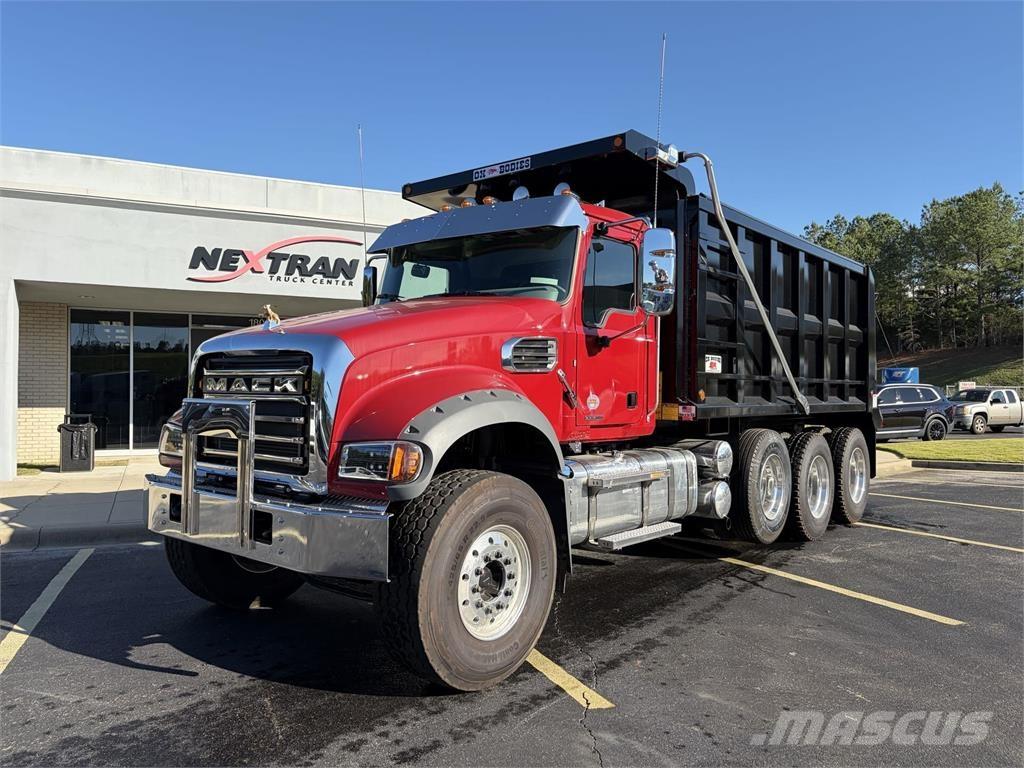 Mack GR64FR Kipper