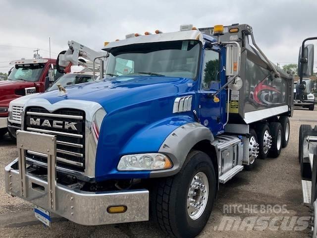 Mack Granite Chassis met cabine