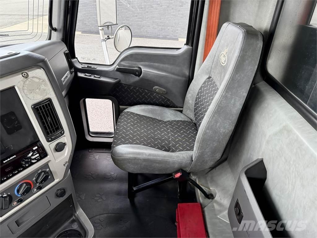 Mack GU813 Anders