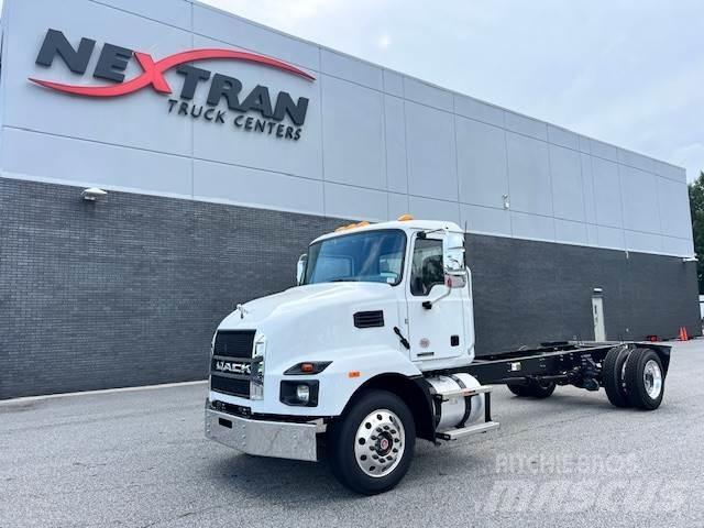 Mack MD6 42R Chassis met cabine