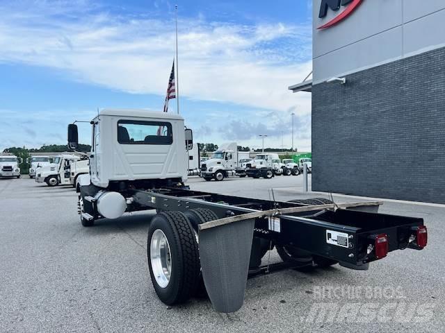 Mack MD6 42R Chassis met cabine