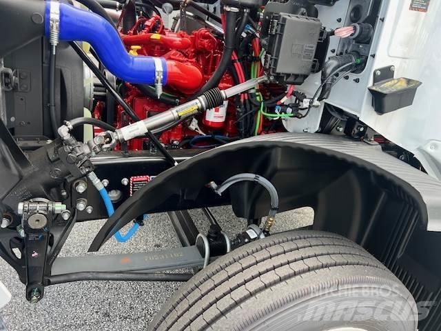 Mack MD6 42R Chassis met cabine