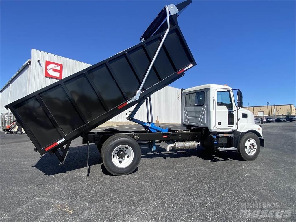 Mack MD6 42R Chassis met cabine