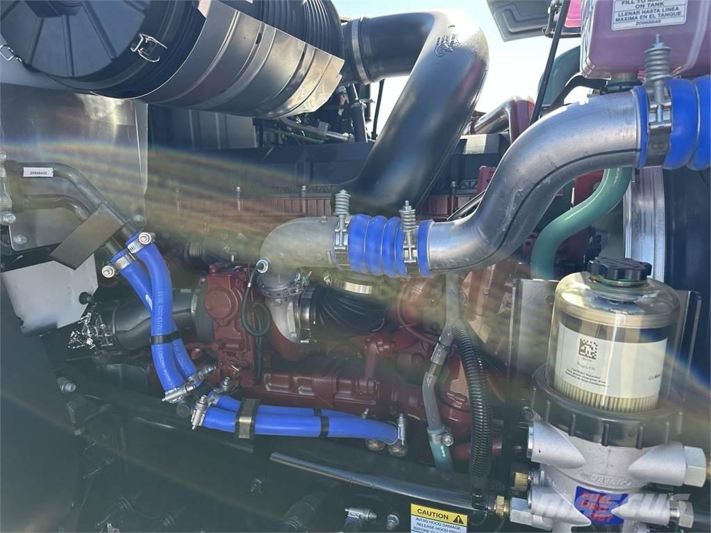 Mack PI64T Trekkers