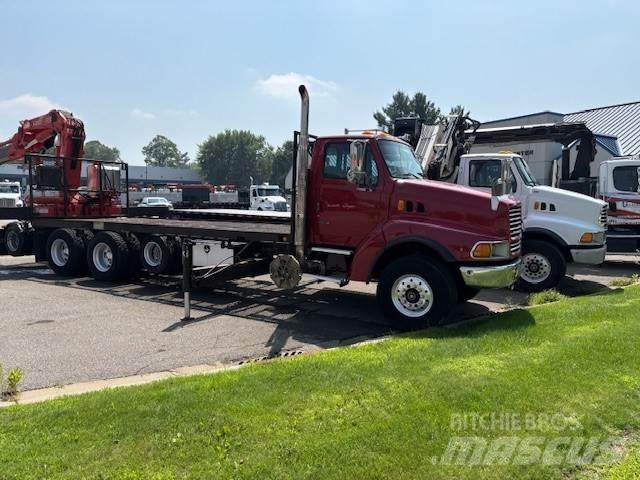 Sterling TRUCK LT9522 Trekkers